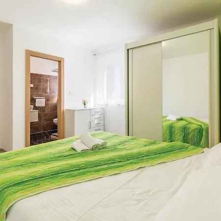 Vakantiehuis 4 Bedroom Gorgeous In