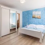 4 Bedroom Gorgeous In
