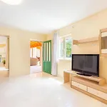 4 Bedroom Gorgeous In * Pićan