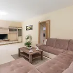 Σπίτι διακοπών 4 Bedroom Gorgeous In Pićan