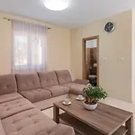 Σπίτι διακοπών 4 Bedroom Gorgeous In *