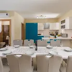 Σπίτι διακοπών 4 Bedroom Gorgeous In